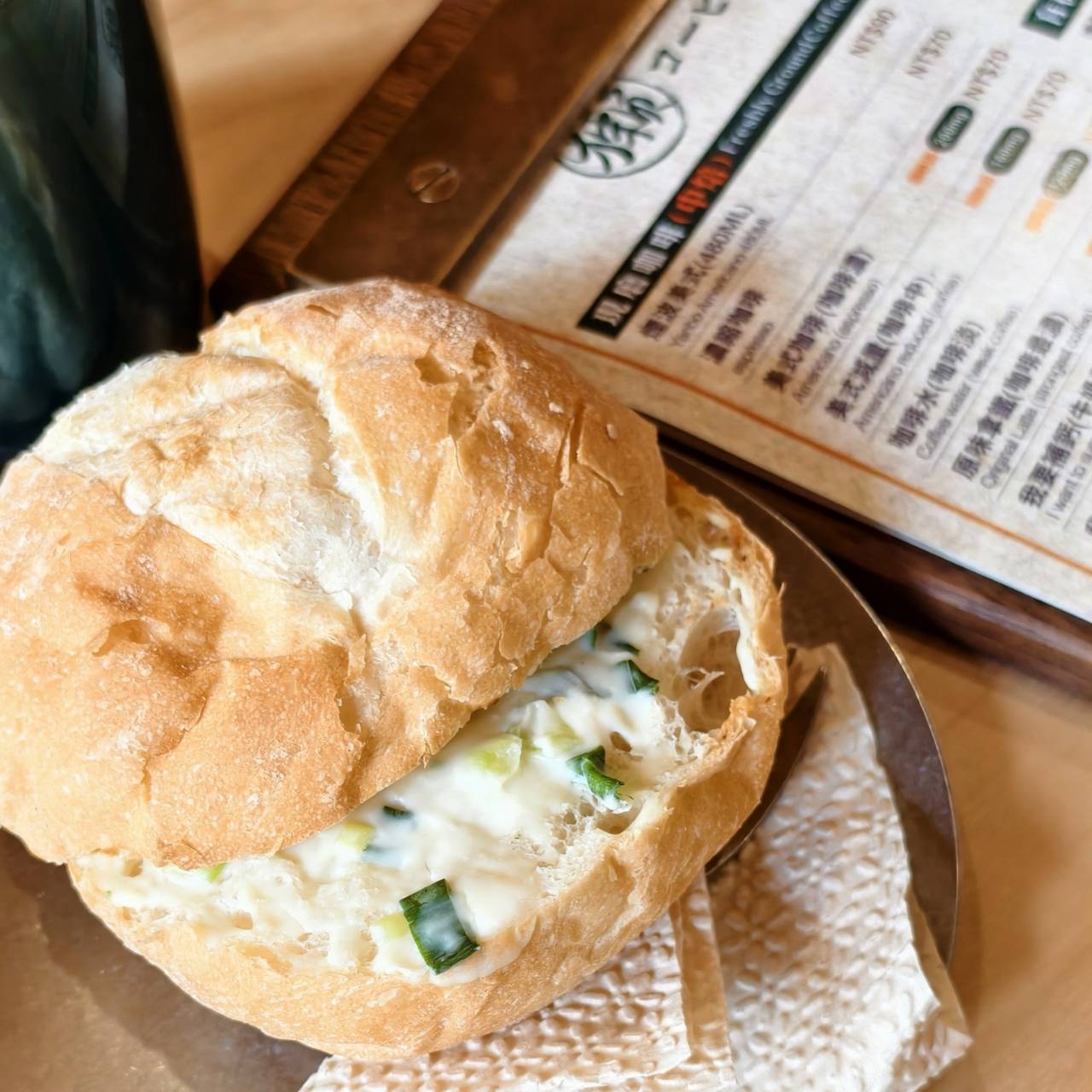 橘線捷運寵物友善獺咖啡,是在五塊厝站附近,有店貓相伴 - 第52張圖