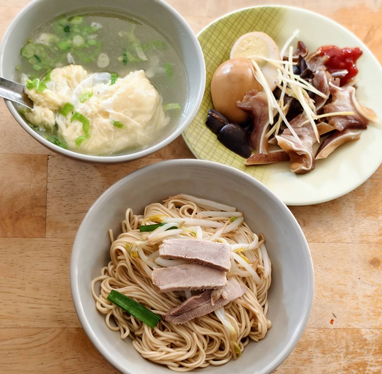 大義街無名麵店,沒有空班、附清湯,是鹽埕區隱藏版麵店 - 第22張圖