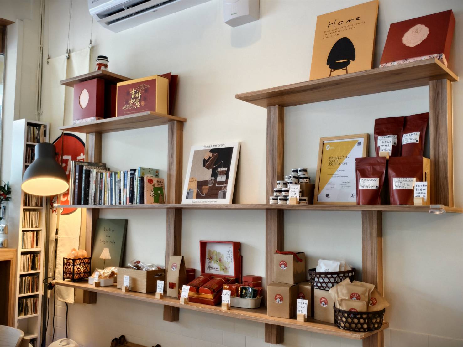 二日良咖啡,新興區寵物友善,推薦輕食與沙拉,聊天放空都適合,高雄美食 - 第24張圖