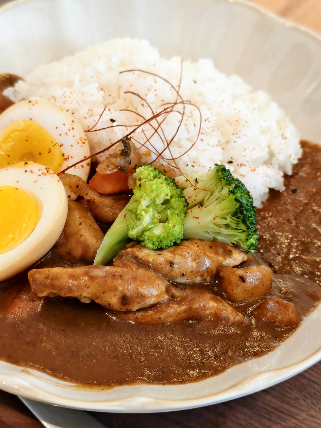 二日良咖啡,新興區寵物友善,推薦輕食與沙拉,聊天放空都適合,高雄美食 - 第32張圖