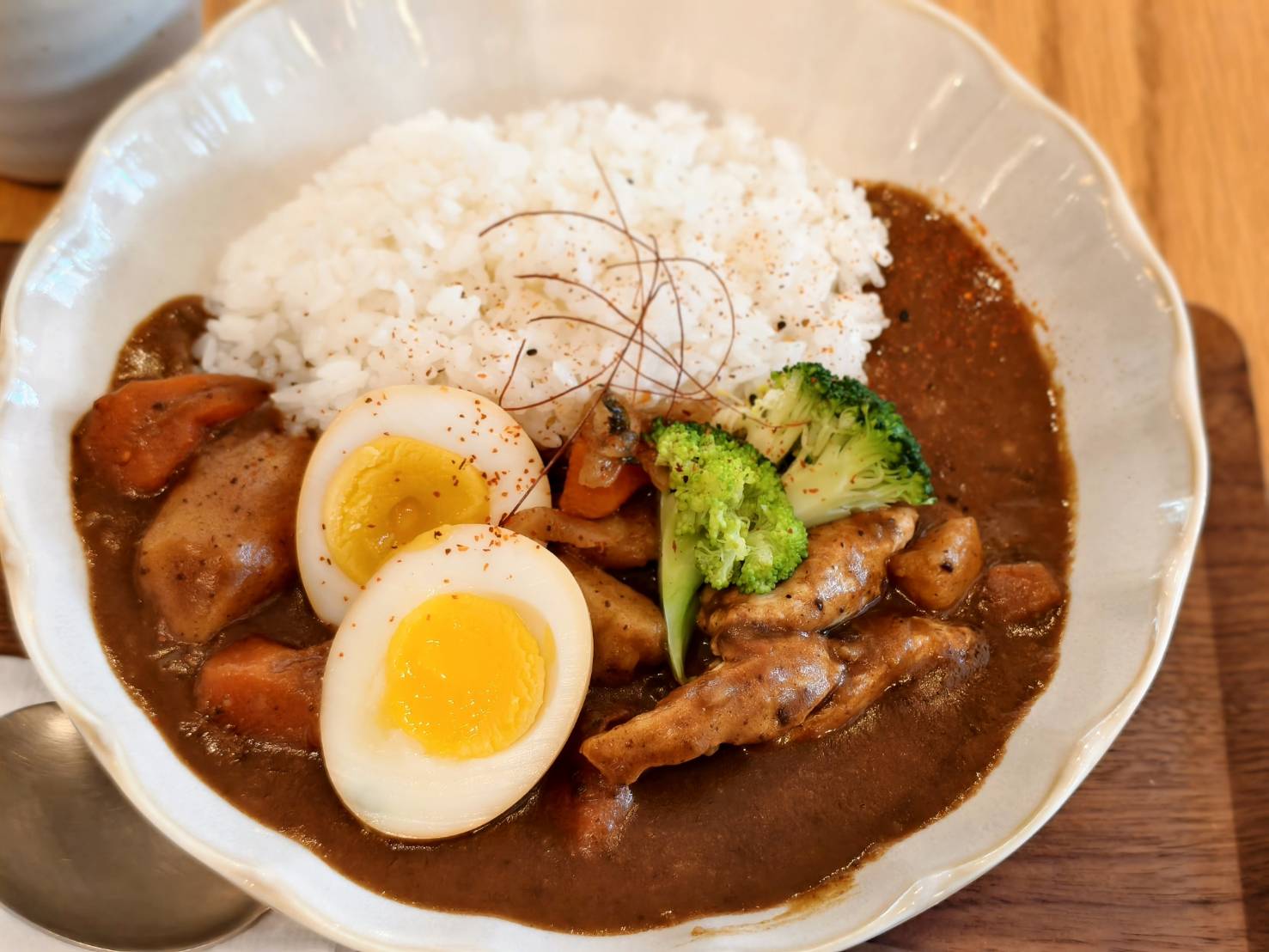 二日良咖啡,新興區寵物友善,推薦輕食與沙拉,聊天放空都適合,高雄美食 - 第33張圖