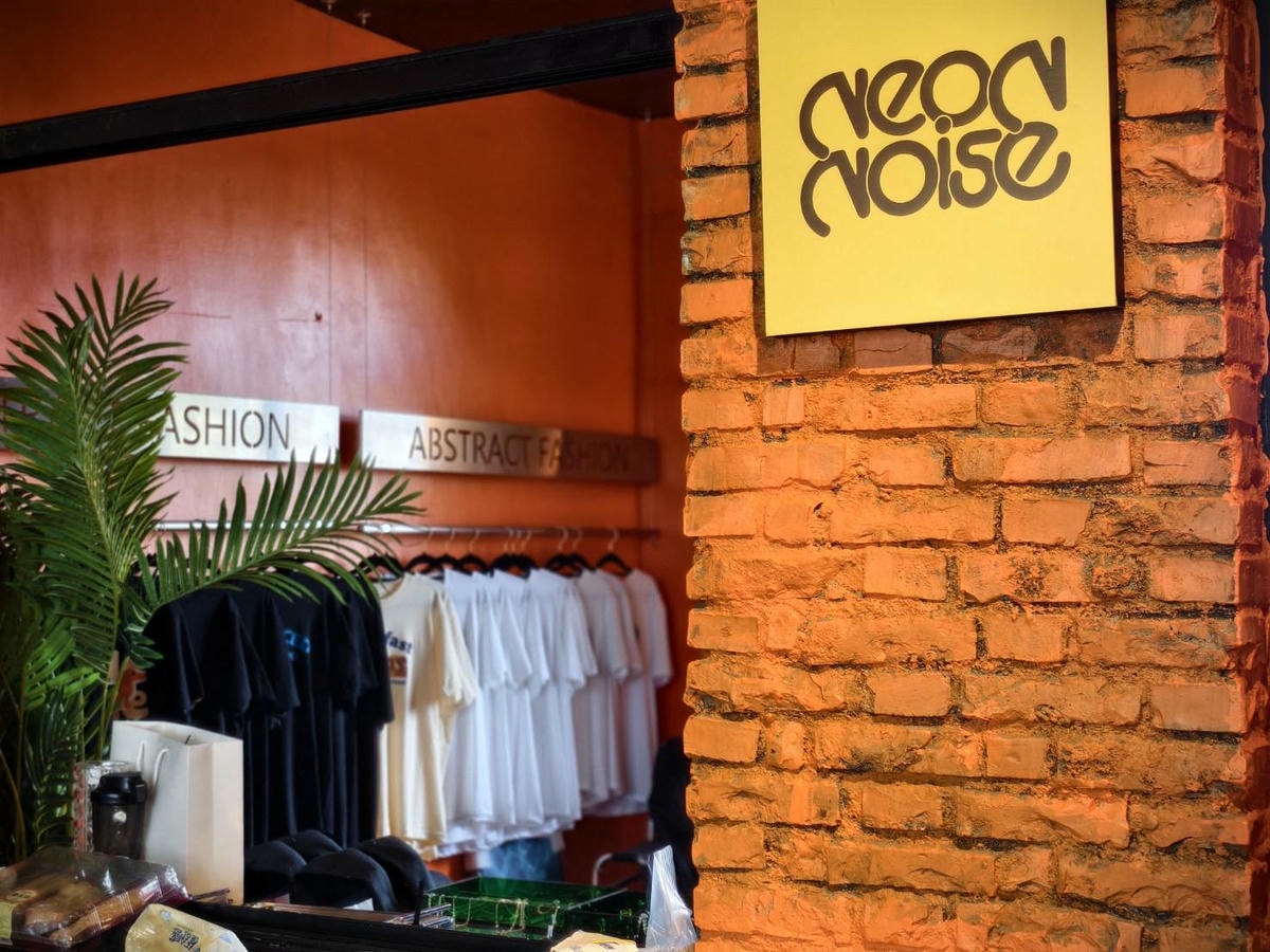 藍皮意象館與枋寮彩虹藝鐵園區,是屏東枋寮推薦的隱藏版景點,悠閒旅遊路線 - 第94張圖