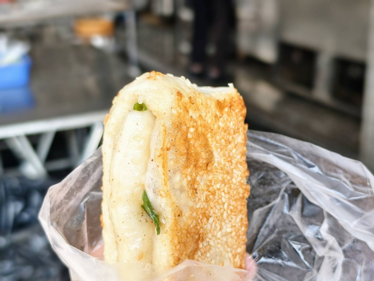 忠孝一路無名燒餅油條,手工傳統酥脆口感,原本在國民市場早餐老店 - 第8張圖