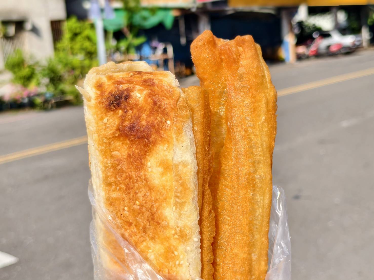 忠孝一路無名燒餅油條,手工傳統酥脆口感,原本在國民市場早餐老店 - 第11張圖