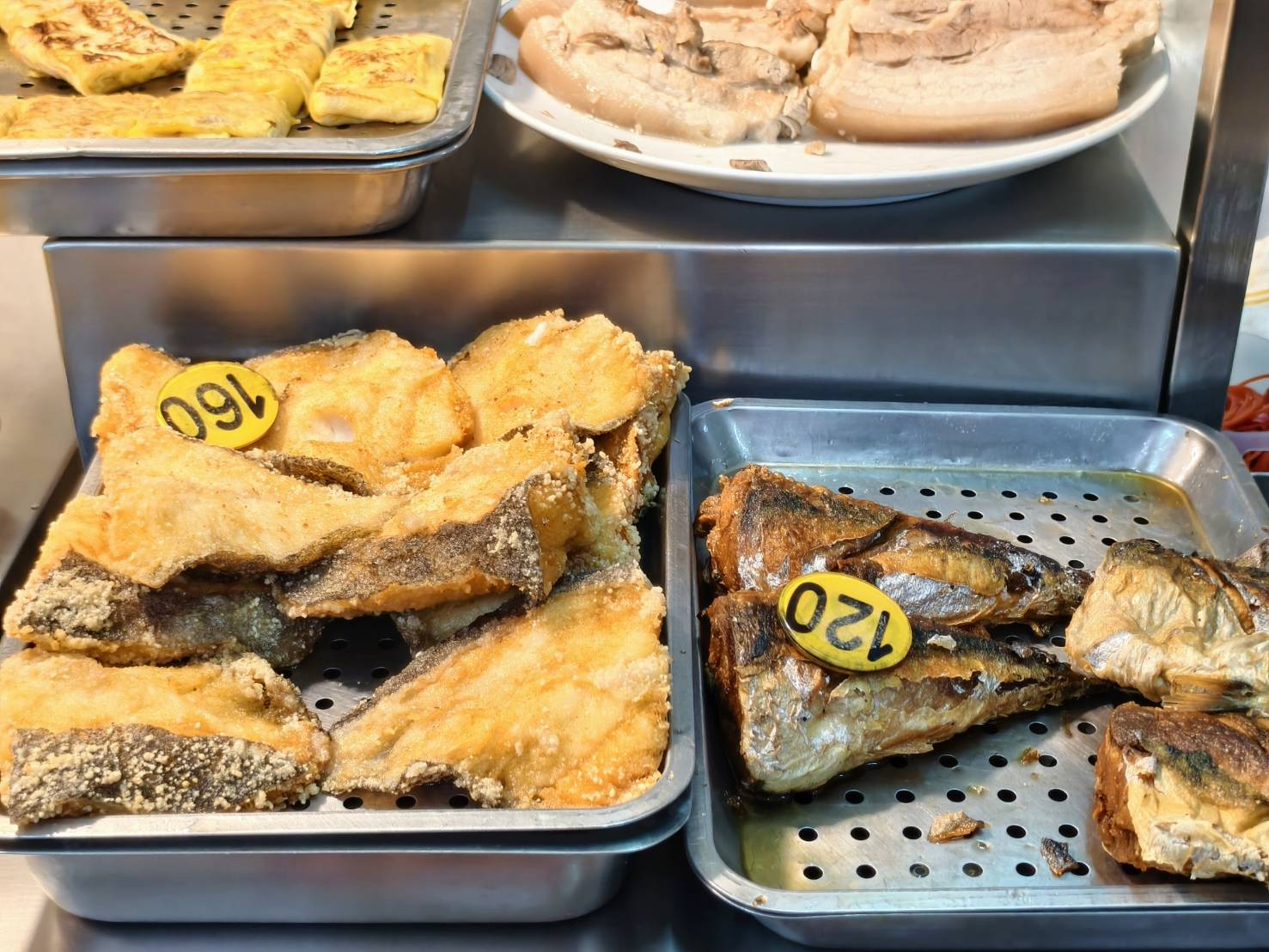 台南半日遊,基明飯桌仔與杏源珈琲,悠閒旅遊好選擇,台南中西區美食 - 第11張圖