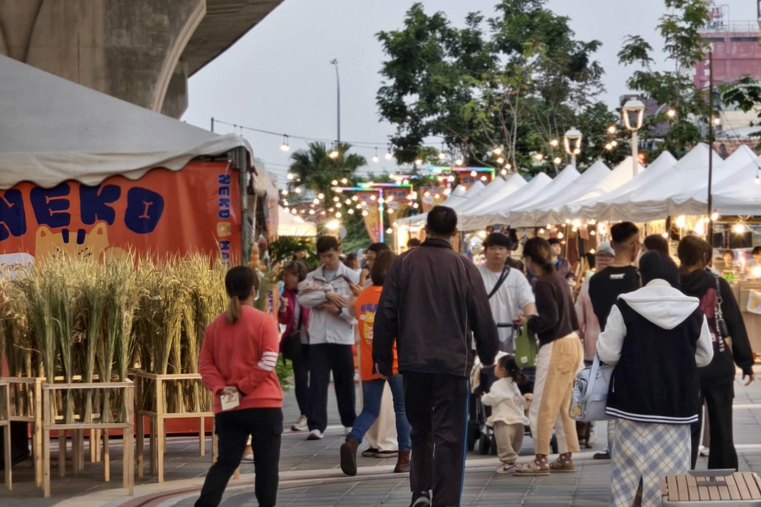 NEKO MARKET,第一場12月26日到12月28日在屏東市萬倉街鐵道廊道,為期三個月共三場