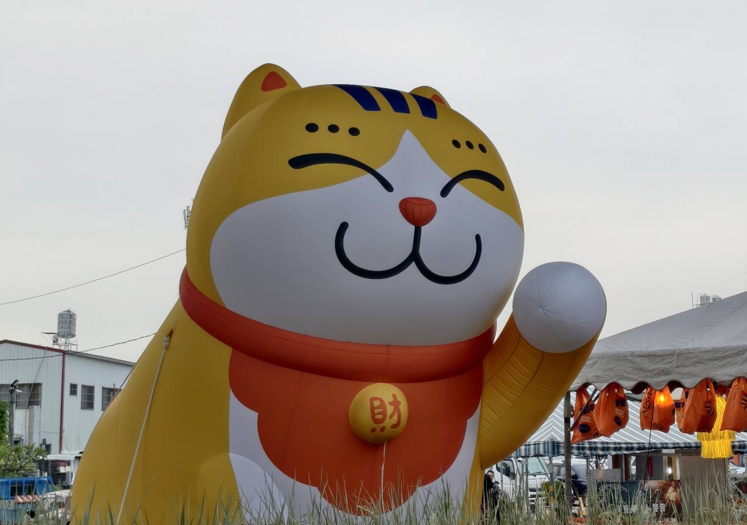 NEKO MARKET,第一場12月26日到12月28日在屏東市萬倉街鐵道廊道,為期三個月共三場
