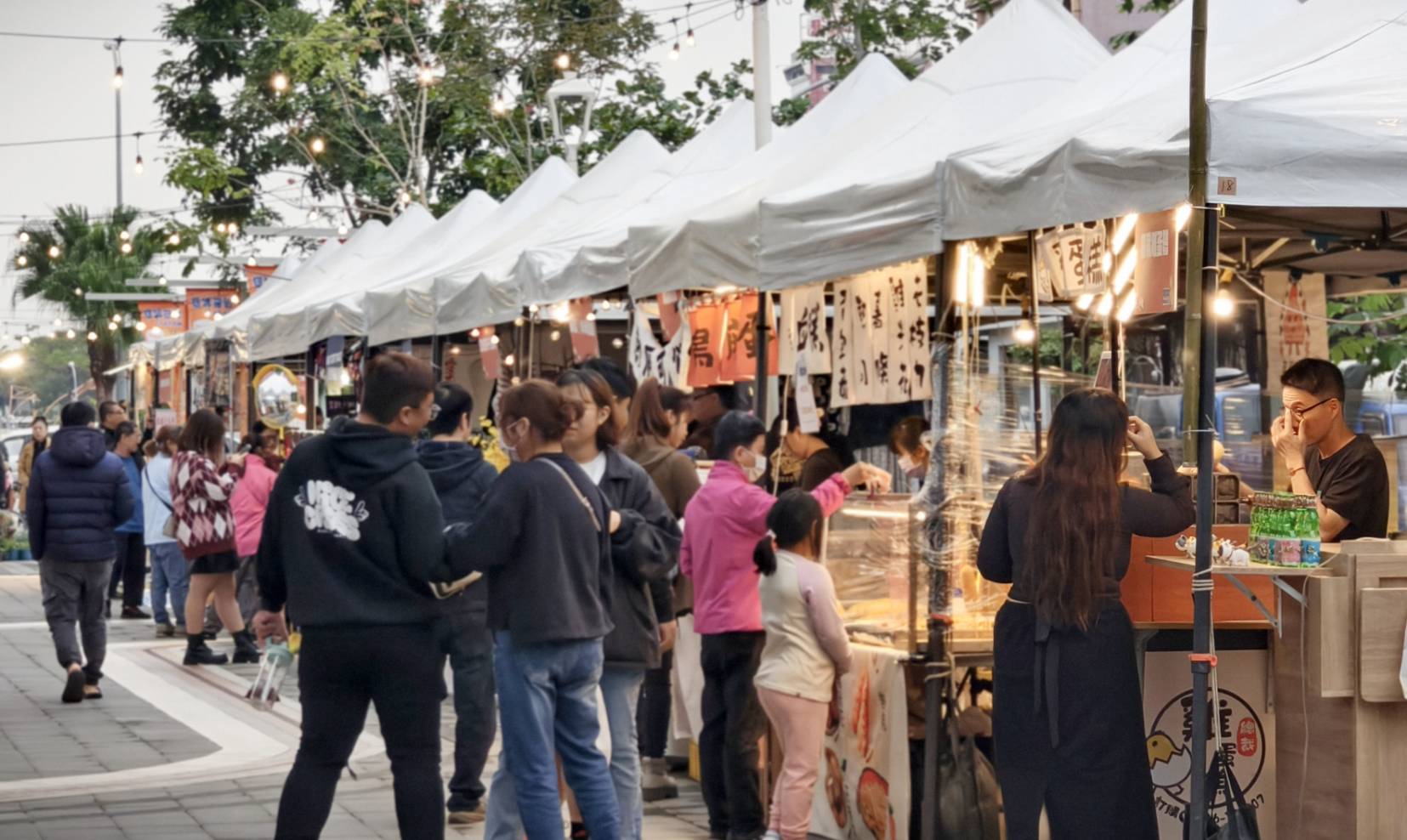 NEKO MARKET,第一場12月26日到12月28日在屏東市萬倉街鐵道廊道,為期三個月共三場