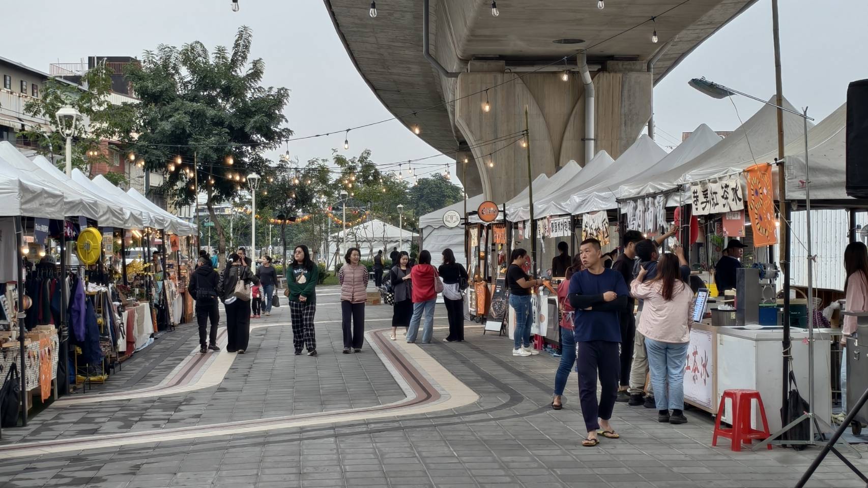 NEKO MARKET,第一場12月26日到12月28日在屏東市萬倉街鐵道廊道,為期三個月共三場