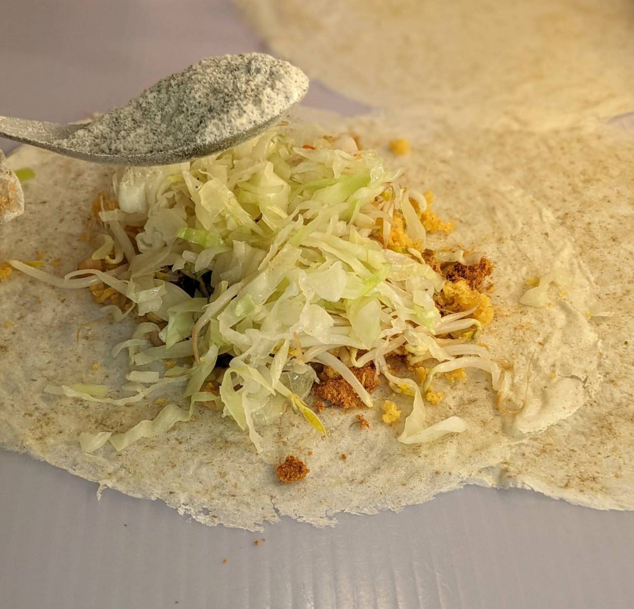 高雄中都美食,吳記廣式燒臘,中都炒米粉麵,好味全麥春捲,在地小吃