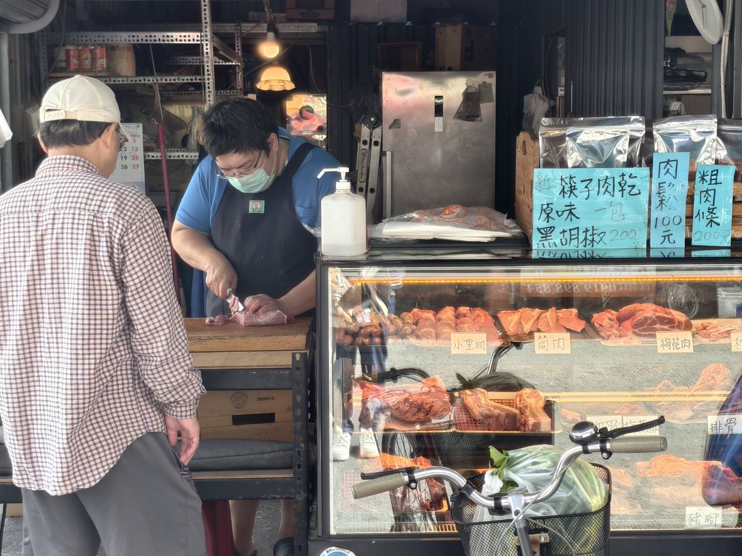 高雄中都美食,吳記廣式燒臘,中都炒米粉麵,好味全麥春捲,在地小吃