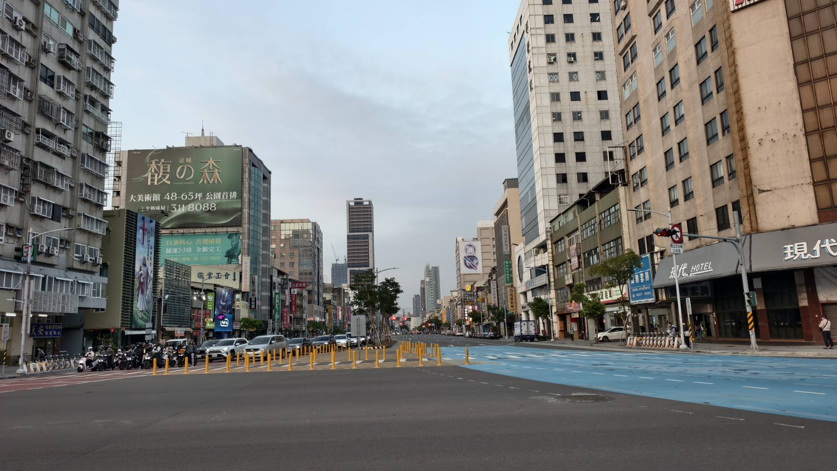 粵湘園便當位在高雄九如四路,建議先點三寶飯,三民區美食