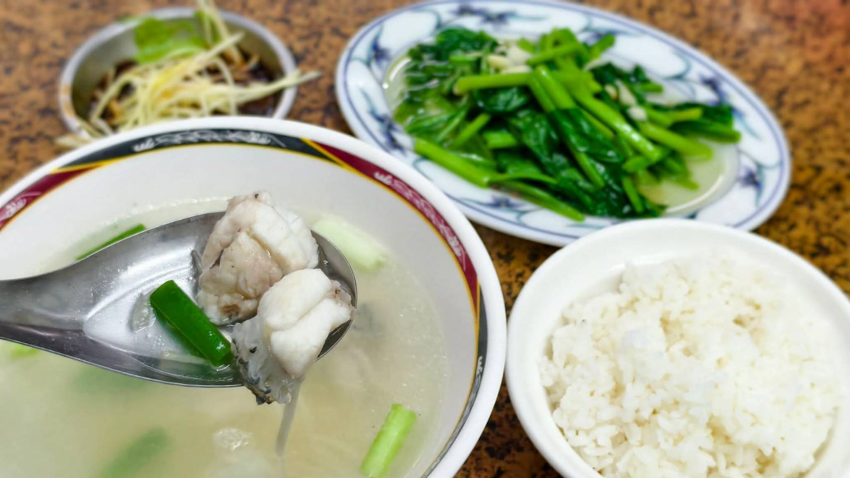 屏東觀光夜市的丸記肉燥飯與阿明師虱目魚粥海產粥, 屏東美食推薦名單