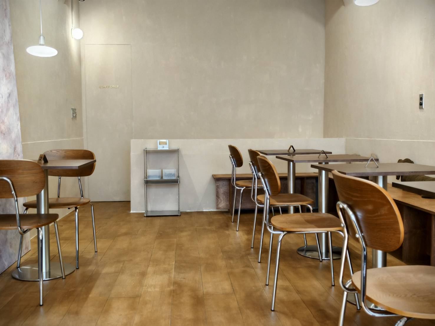 文橫二路Rickky與民有街結咖啡,高雄新興區寵物友善咖啡店