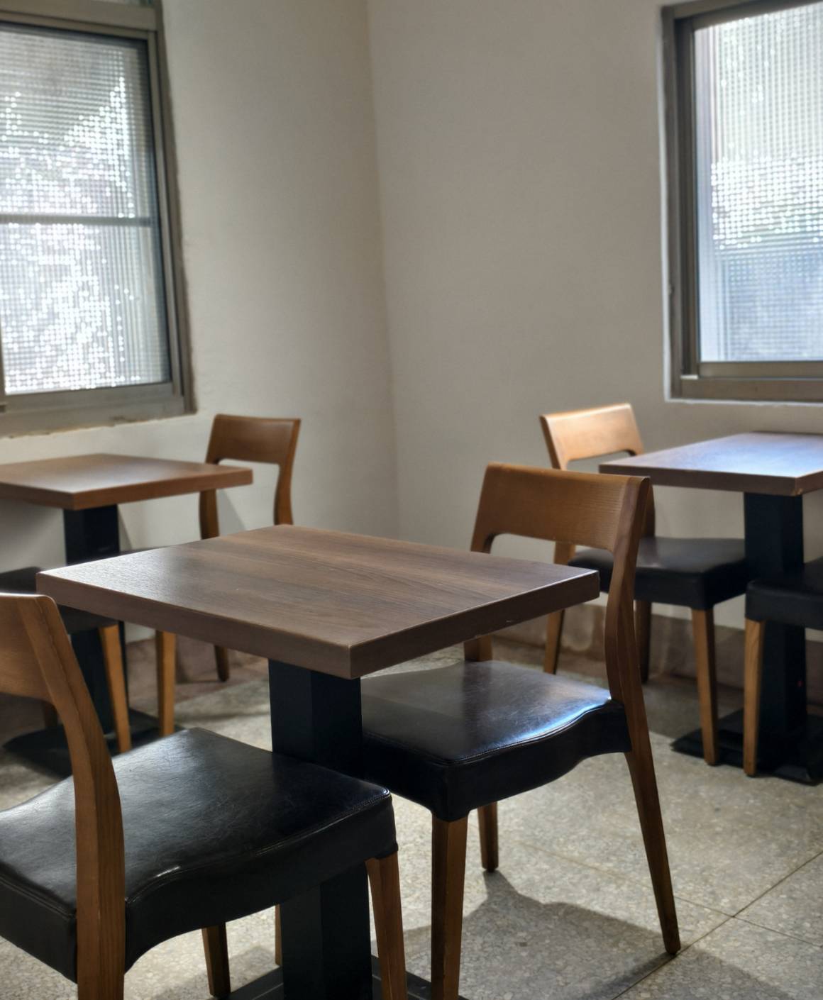 文橫二路Rickky與民有街結咖啡,高雄新興區寵物友善咖啡店