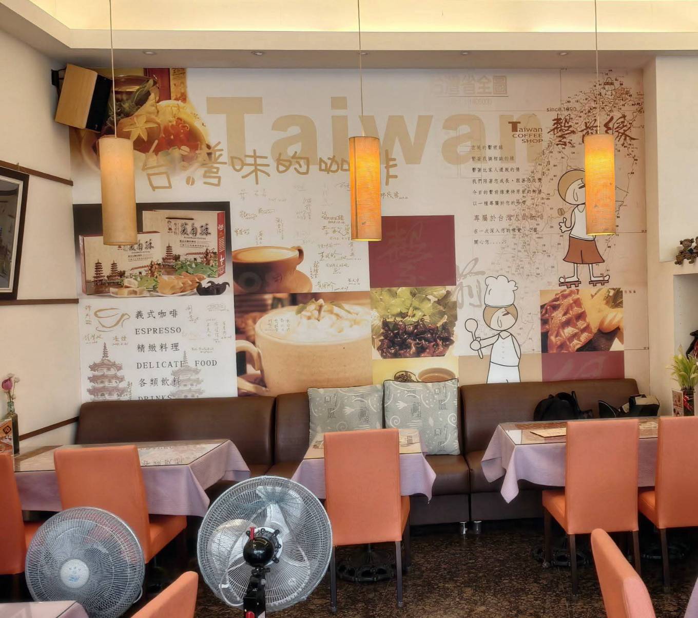 繫前緣,推薦菱角火鍋,是蓮池潭附近的聚餐聊天的好選擇,左營美食