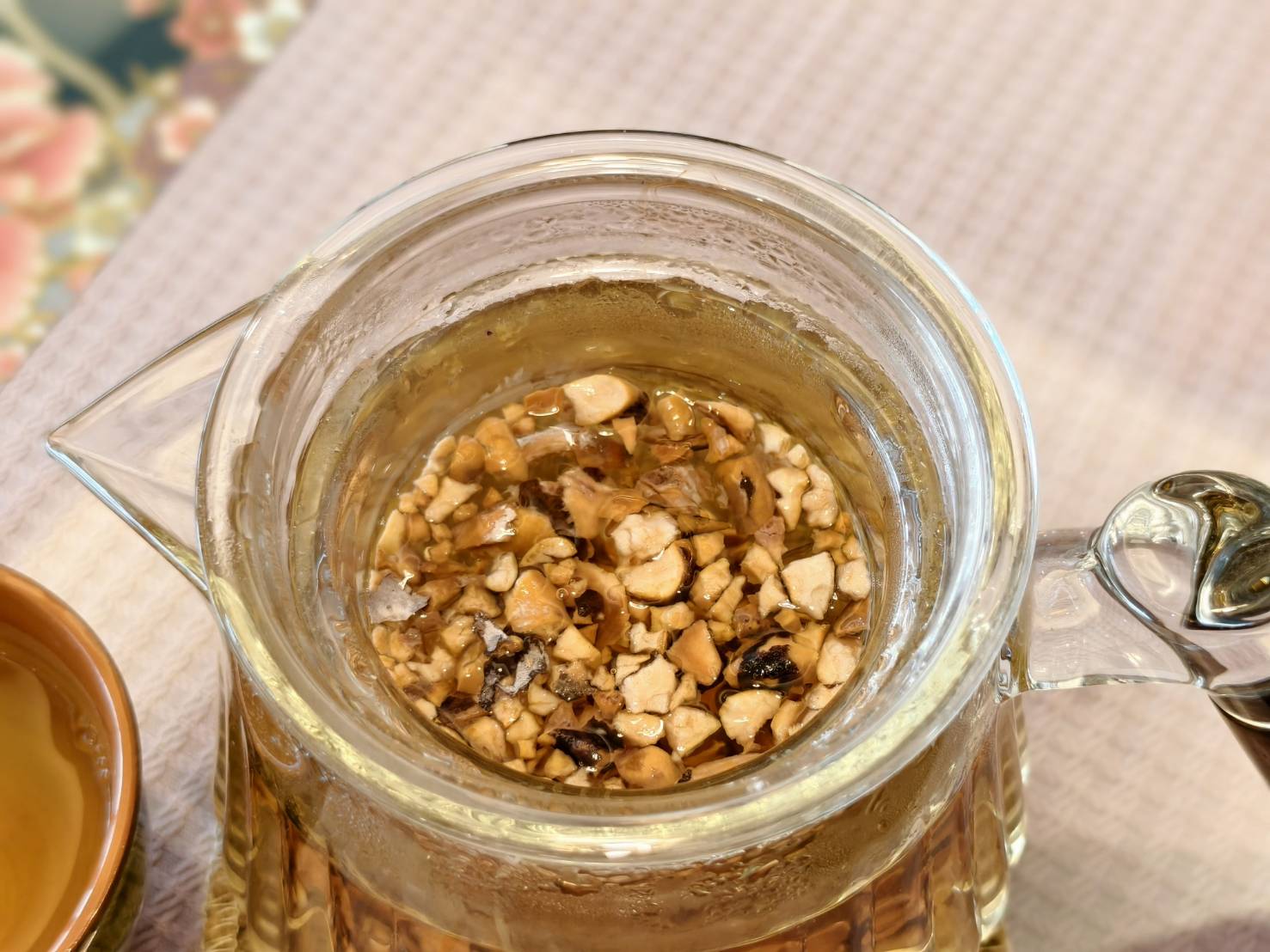 繫前緣,推薦菱角火鍋,是蓮池潭附近的聚餐聊天的好選擇,左營美食