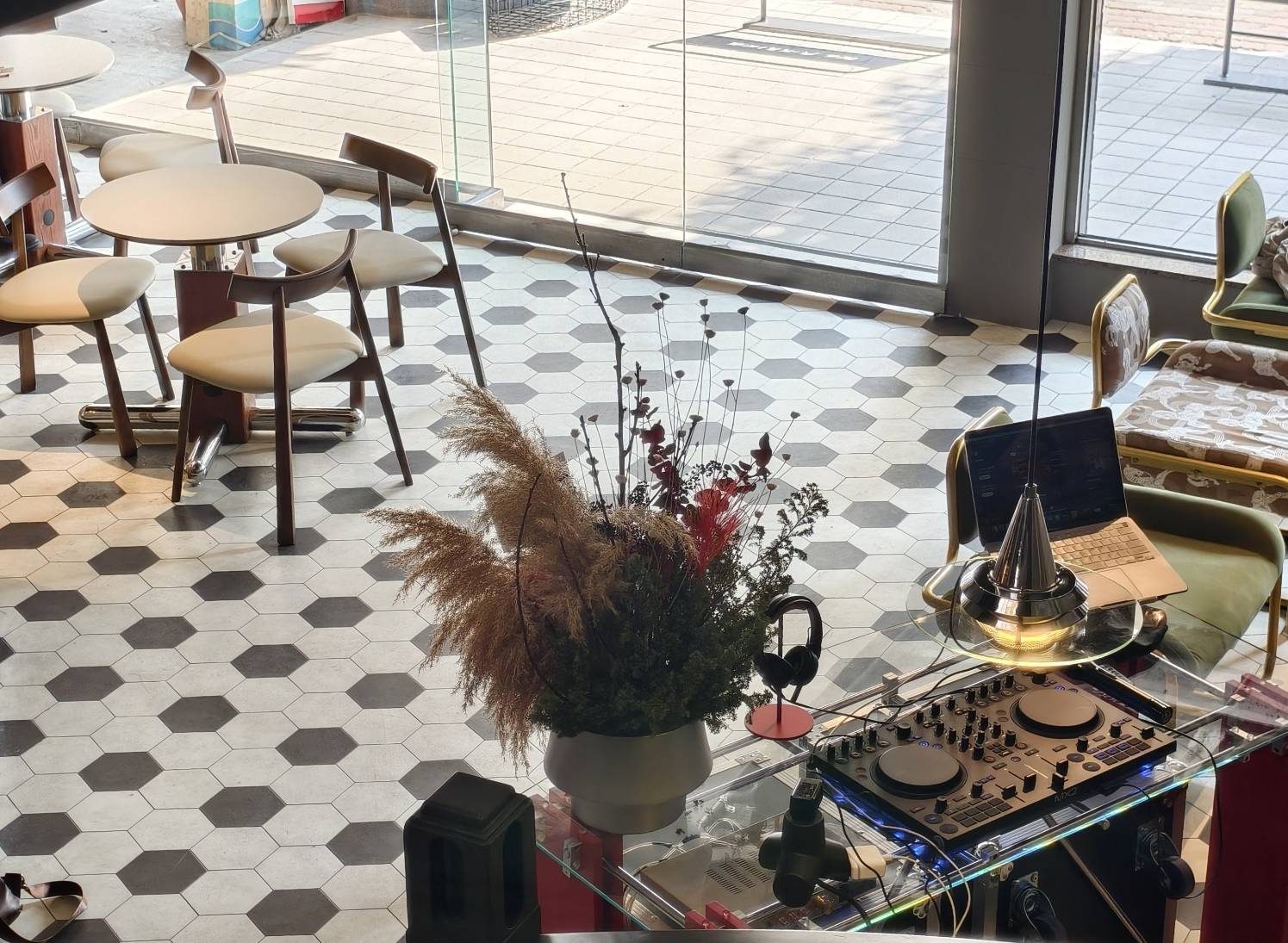 The Light x Coffee,正言路上新店,武廟商圈寵物友善咖啡店
