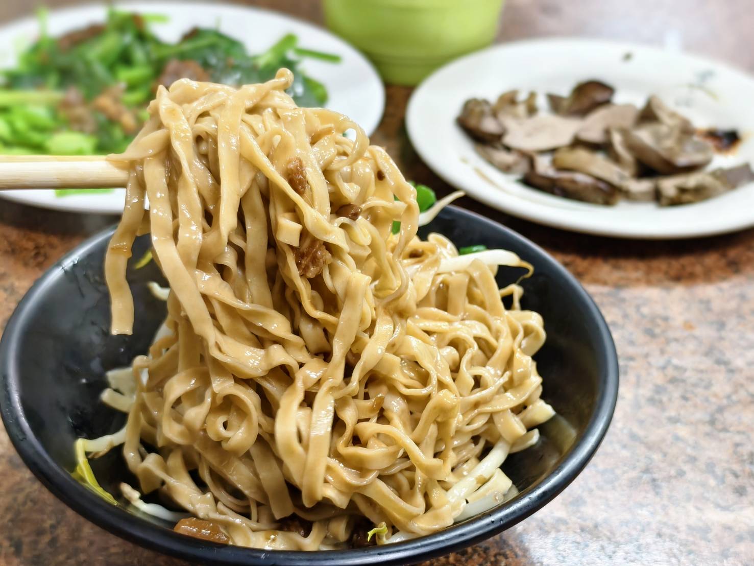 推薦高雄國民市場旁的忠孝陽春麵與福海咖啡,飯後喝咖啡好選擇 - 第9張圖 推薦高雄國民市場旁的忠孝陽春麵與福海咖啡,飯後喝咖啡好選擇