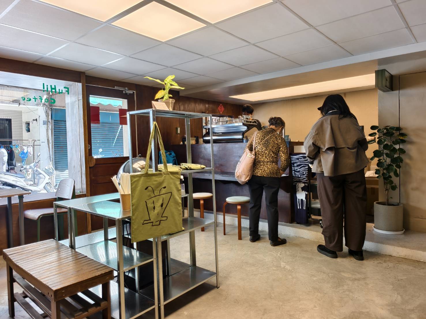 推薦高雄國民市場旁的忠孝陽春麵與福海咖啡,飯後喝咖啡好選擇 - 第16張圖 推薦高雄國民市場旁的忠孝陽春麵與福海咖啡,飯後喝咖啡好選擇