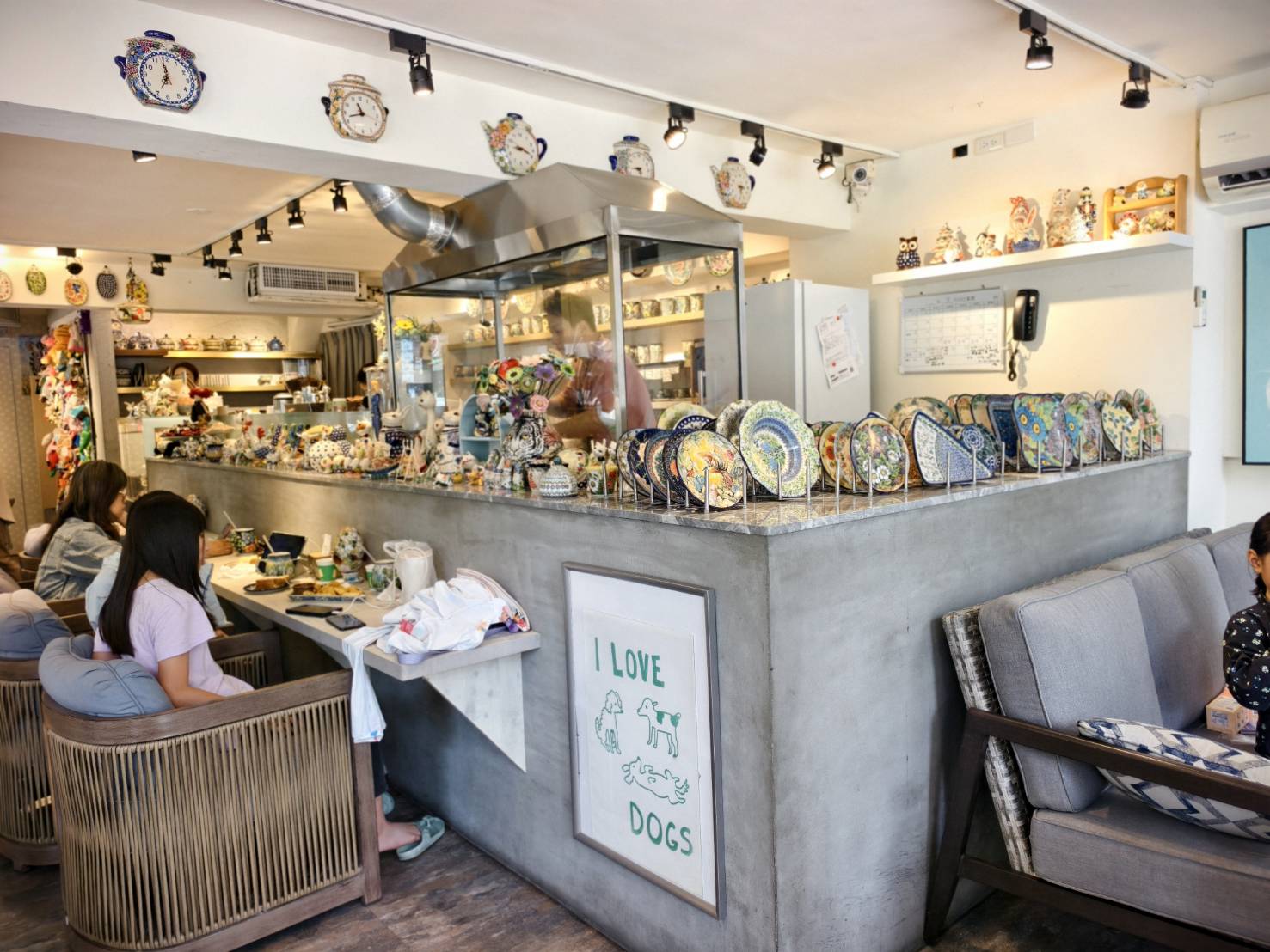 小跟班咖啡早午餐苓雅區的寵物友善店,還有巨型貴賓店狗 - 第7張圖 小跟班咖啡早午餐苓雅區的寵物友善店,還有巨型貴賓店狗
