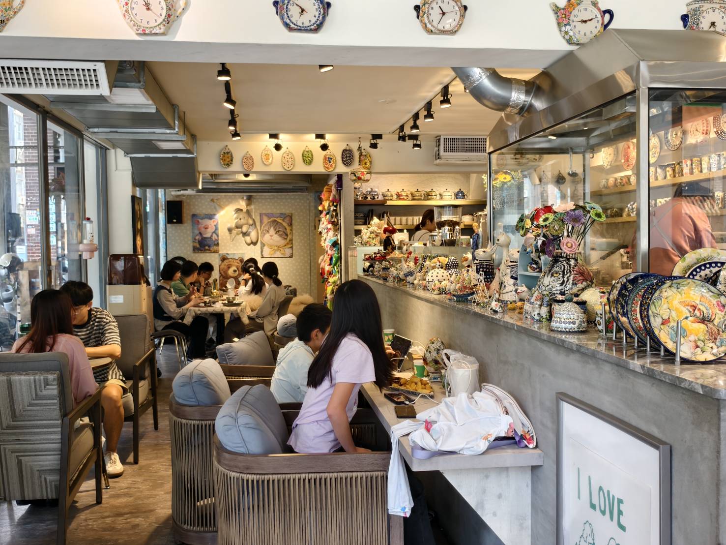 小跟班咖啡早午餐苓雅區的寵物友善店,還有巨型貴賓店狗 - 第8張圖 小跟班咖啡早午餐苓雅區的寵物友善店,還有巨型貴賓店狗