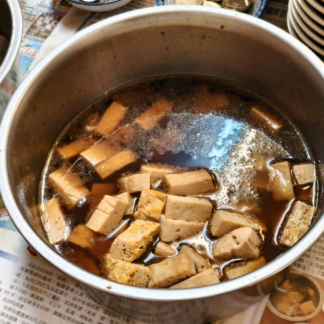 推薦北港美食老店阿豐麵線糊,油飯加蛋麵線糊,再來份滷蛋白與滷爆皮
