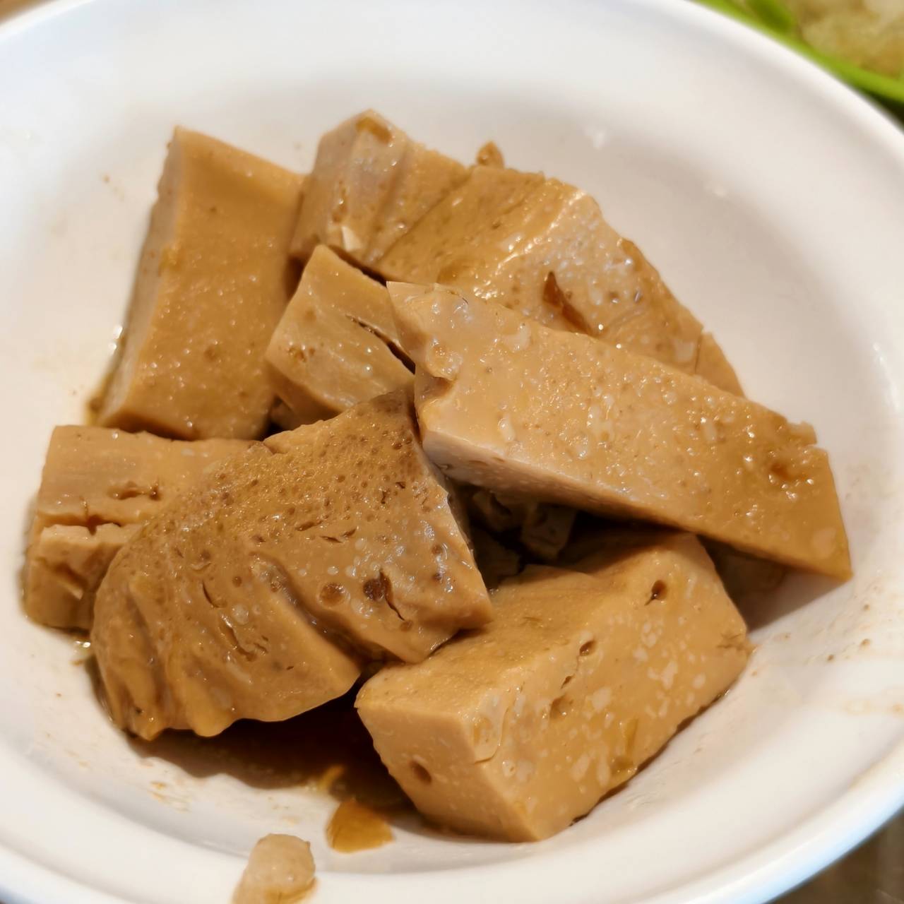 推薦北港美食老店阿豐麵線糊,油飯加蛋麵線糊,再來份滷蛋白與滷爆皮