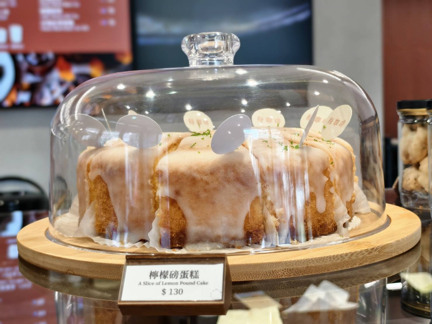 每咖啡,自強三路上寵物友善咖啡店,除了義式可頌,還有磅蛋糕與鹹派沙拉