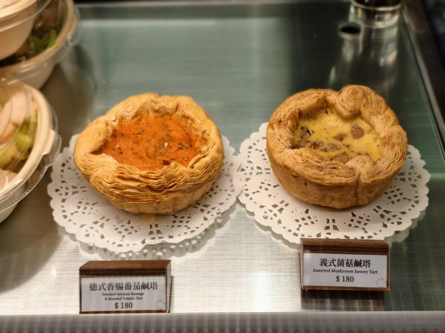 每咖啡,自強三路上寵物友善咖啡店,除了義式可頌,還有磅蛋糕與鹹派沙拉