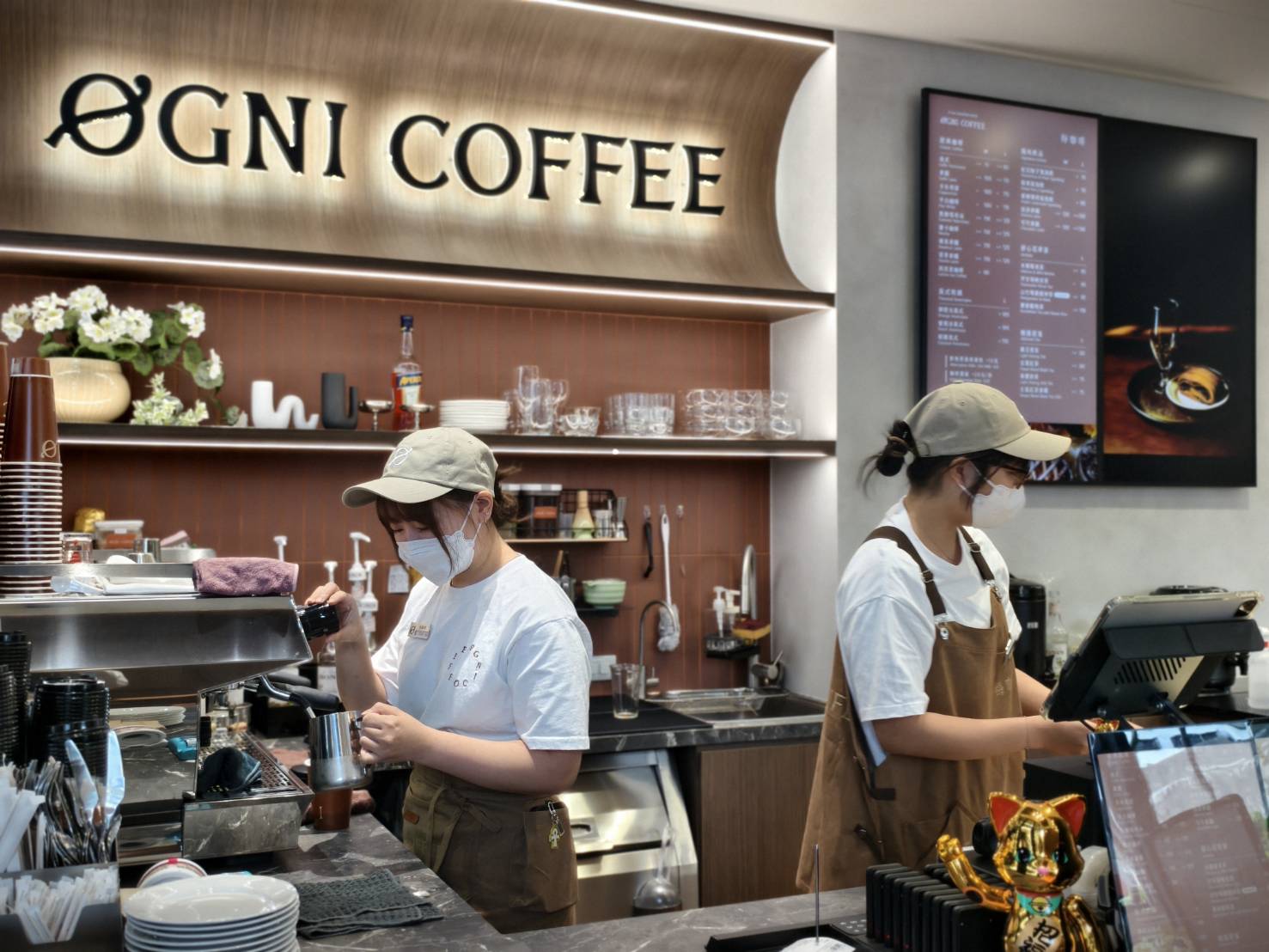 每咖啡,自強三路上寵物友善咖啡店,除了義式可頌,還有磅蛋糕與鹹派沙拉