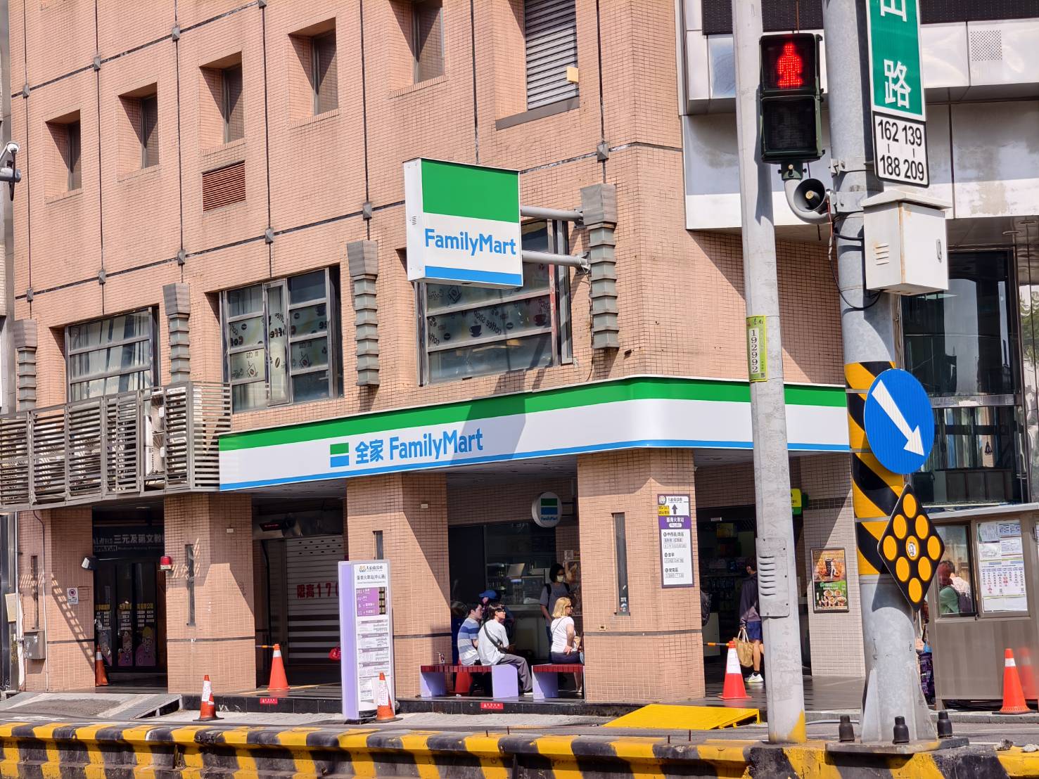 小巷裡的拾壹號-自家烘焙咖啡店,台南中西區寵物友善咖啡店 - 第5張圖 小巷裡的拾壹號-自家烘焙咖啡店,台南中西區寵物友善咖啡店