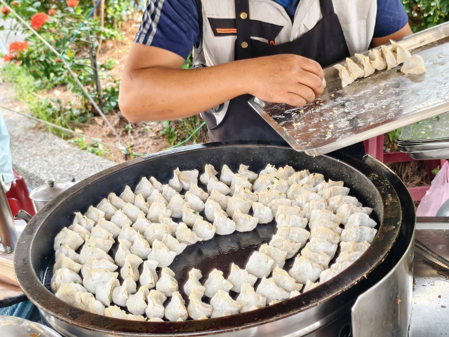 龔記香酥臭豆腐,中芸煎餃,潭頭關東煮與香腸攤,高雄林園平價美食小吃